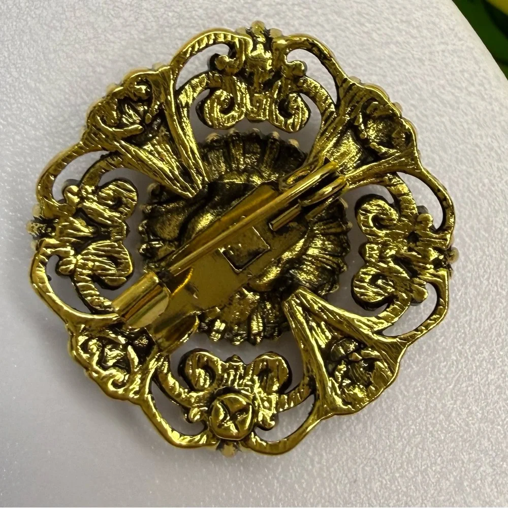 Vintage-Inspired Gold Floral Brooch with Light Purple Crystals NWOT
